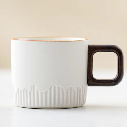 Handgefertigte Vintage-Keramiktasse mit Holzgriff (60 ml)