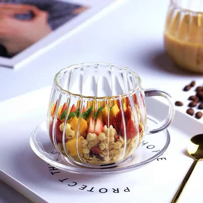 Die LumiRuffle Kollektion – Handgefertigtes Kaffeetassenset aus geriffeltem Glas